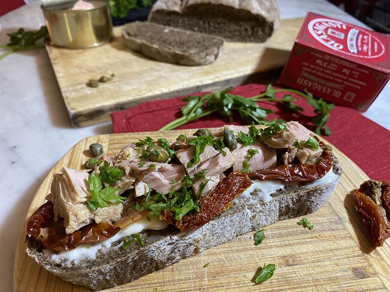 Tuna, Sun-Dried Tomato, and Fresh Cheese Crostone